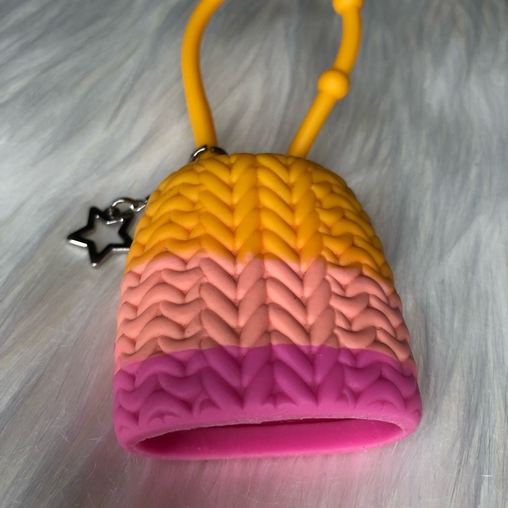 NWOT Bath & Body Works PocketBac Holder – Ombre Basket Style Keychain